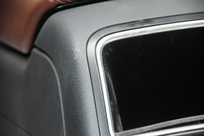Консоль центральная подлокотник и подстаканники Audi A4 B8 13-16 рест кожа черн с корич, вставка под дерево корич структура, царапины