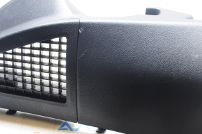 Накладка задней стойки нижняя правая Lexus CT200h 11-17 чёрн, царапины