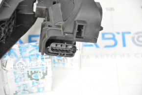 Педаль газу VW Passat b8 16-19 USA зламані кріплення