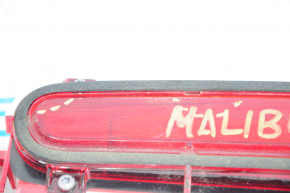 Стоп сигнал Chevrolet Malibu 13-15 протерлась кнопка, царапины