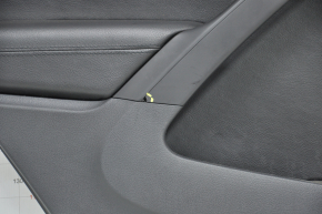 Обшивка двери карточка задняя левая VW Tiguan 09-17 черная кожа сломана накладка