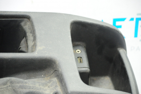 Консоль центральная подстаканник Ford Focus mk3 15-18 рест, черн, царапины