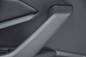 Обшивка двери карточка передняя левая VW Jetta 19- кожа черная царапина на ручке