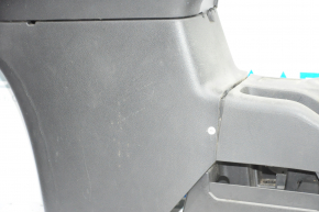 Консоль центральная подлокотник и подстаканники Mitsubishi Outlander 14-21 черн, резина, заклепана, царапины
