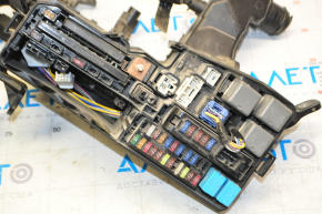 Блок предохранителей подкапотный Lexus ES350 13-18 отсутствует крышка, сломаны крепления, треснул корпус
