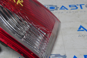 Ліхтар внутрішній кришка багажника правий Ford Escape MK3 13-16 дорест, подряпини