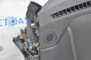 Торпедо передня панель без AIRBAG Ford Escape MK4 20- під 2 динаміка, під кнопку start-stop, подряпини, зламані кріплення
