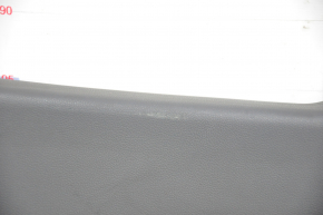 Обшивка дверей багажника нижня Ford Escape MK4 20-22 чорна, подряпина
