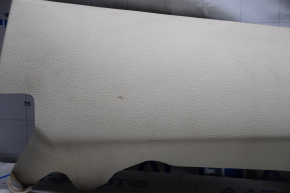 Накладка задней стойки нижняя правая VW Jetta 11-18 USA беж, царапина