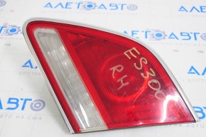 Фонарь внутренний крышка багажника правый Lexus ES300 ES330 04-06 под полировку