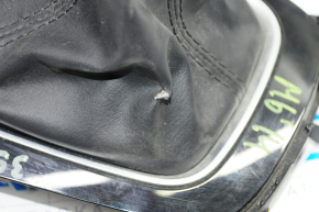 Накладка шифтера Mazda 6 13-15 дорест, МКПП, чорна, шкіра, злам креп, надрив шкіри