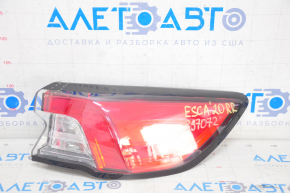 Фонарь внешний крыло правый Ford Escape MK4 20- царапина
