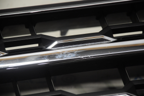 Решетка радиатора grill VW Atlas 18-20 дорест с эмблемой, под радар круиз, сломана направляйка, царапины