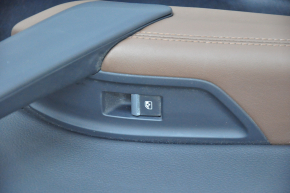 Обшивка двери карточка задняя левая Audi Q5 80A 18-20 черн, с вставкой под дерево, коричневый подлокотник, с управлением стеклоподъемника