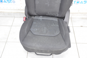 Водійське сидіння Jeep Renegade 15- без airbag, механіч, ганчірка, чорний, під хімчистку, топляк