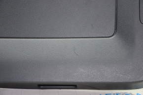 Обшивка дверей багажника VW Tiguan 09-17 чорна подряпина