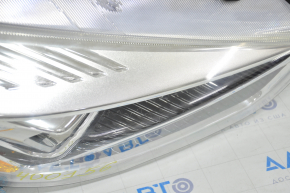 Фара передняя правая в сборе Ford Escape MK3 17-19 рест галоген+led светлая, песок, под полировку