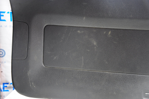 Обшивка дверей багажника VW Tiguan 09-17 чорна, подряпини, без заглушки