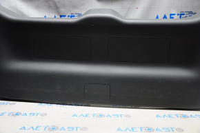 Обшивка двери багажника нижняя Toyota Prius V 12-17 темно-серая, царапины