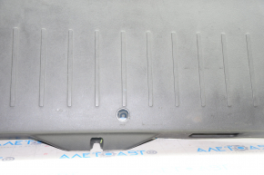 Обшивка двери багажника низ Chevrolet Equinox 10-17 черн, царапины, без залушки