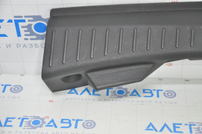 Накладка проема багажника Ford Escape MK3 16-19 черная, царапины, затерта