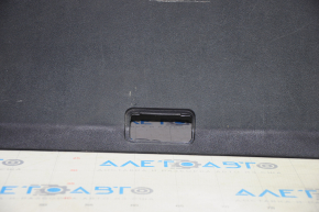 Обшивка двери багажника низ Mitsubishi Outlander Sport ASX 10- черн, царапина, без заглушки