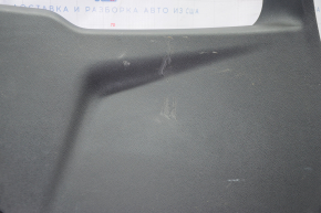 Обшивка двери багажника низ Ford Explorer 11-15 черн, без заглушки, царапины