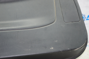 Обшивка дверей багажника низ Nissan Pathfinder 13-20 черн, подряпини
