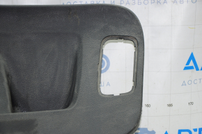 Обшивка крышки багажника VW Passat b8 16-19 USA черн, слом креп, без заглушки, царапины