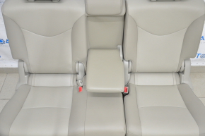 Задній ряд сидінь 2 ряд Toyota Prius V 12-17 шкіра, бежевий, топляк, побілів пластик спинки