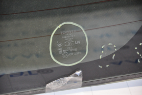 Стекло заднее двери багажника основное Toyota Prius 30 10-15, царапины