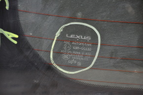 Стекло заднее двери багажника Lexus CT200h 11-17 мелкие царапины