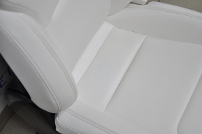 Пассажирское сидение Tesla Model X 16-21 кожа белая, с airbag, электро, подогрев, царапины сзади на спинке, сидушка под чистку