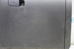 Ящик рукавички, бардачок VW Jetta 11-18 USA чорний з сірою вставкою, тип 2 подряпини