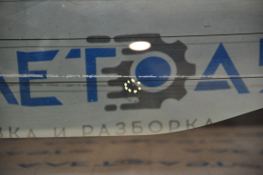 Скло заднє двері багажника маленьке Toyota Prius 20 04-09 подряпини, тичка
