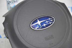 Подушка безопасности airbag в руль водительская Subaru Outback 15-19 царапины, тычка на эмблеме