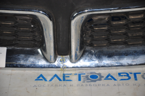Решетка радиатора grill Dodge Journey 11- хром с эмблемой, вздулся хром, трещини