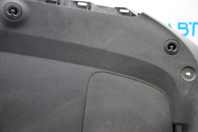 Обшивка арки правая Chevrolet Volt 11-15 черн, царапины, без заглушек