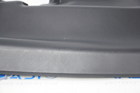 Накладка задньої стійки низ ліва Lexus RX350 RX450h 10-15 черн, подряпина