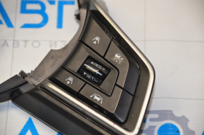 Кнопки управления на руле Subaru Impreza 17- GK тип 2, трещина с внутреней стороны