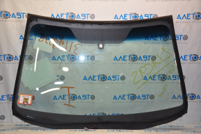 Лобовое стекло Subaru Outback 15-19 с подогревом,воздух по кромке, песок, тычки, царапина с внутреней стороны