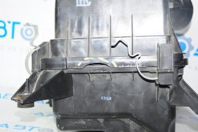 Корпус воздушного фильтра Toyota Camry v55 15-17 2.5 usa дефект кромки верхней крышки