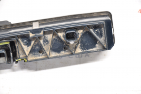 Кнопка открывания крышки багажника с подсветкой номера,под камеру Ford Focus mk3 15-18 рест 4d сломаны крепления