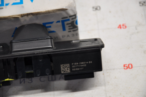 Кнопка открывания крышки багажника с подсветкой номера,под камеру Ford Focus mk3 15-18 рест 4d сломаны крепления