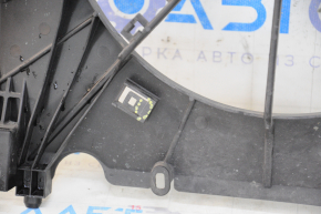 Диффузор кожух радиатора в сборе правый Honda Insight 19-22 1.5T надломано крепление