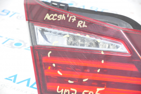 Ліхтар внутрішній кришка багажника лівий Honda Accord 16-17 hybrid, рест, подряпини