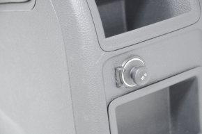 Консоль центральна підлокітник та підсклянники VW Jetta 11-18 USA шкіра чорна, подряпини, немає кришки прикурювача
