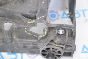 Диффузор кожух радиатора голый Toyota Prius V 12-17 с верхней планкой, надломы