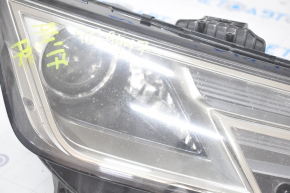 Фара передняя правая в сборе Audi A4 B9 17-19 ксенон+LED, паутина в стекле, песок