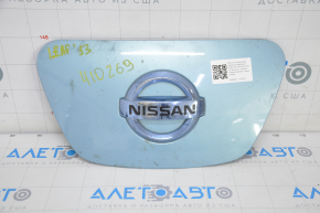 Накладка передней крышки зарядного порта Nissan Leaf 13-17 со значком, сломана направляющая, затерт значок